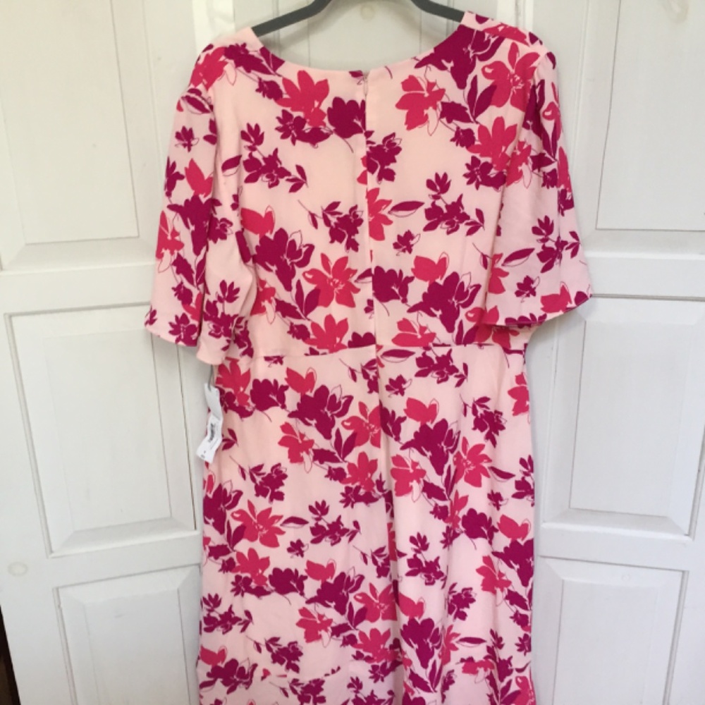 Liz Claiborne Pink Floral Short Sleeve Midi Dress - Picture 13 of 16